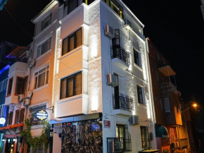 WHITEMOON HOTEL SUİTES